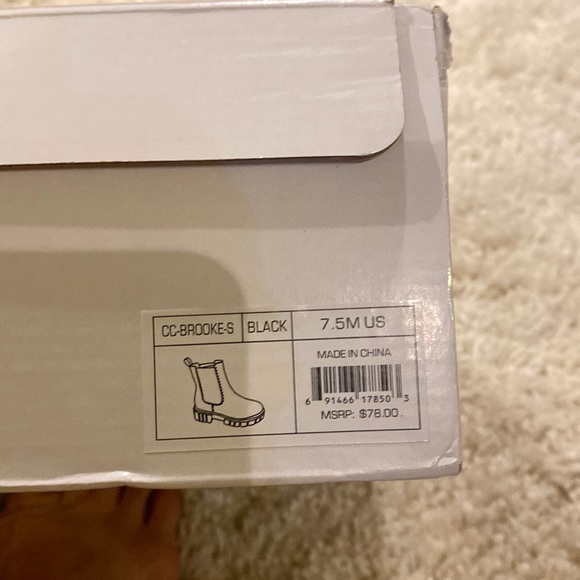 NIB Chelsea boots - Picture 6 of 6